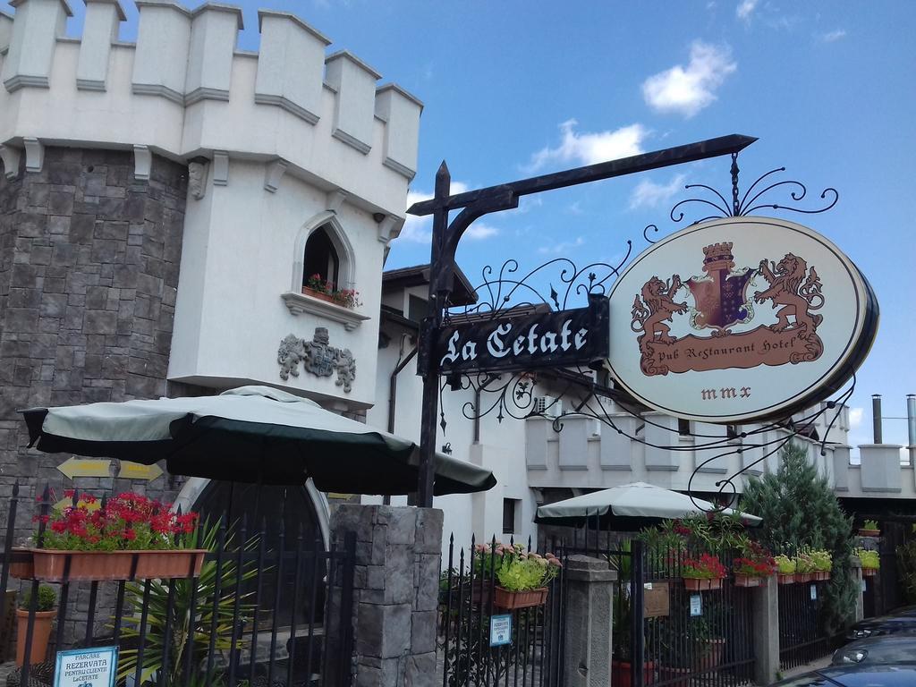 Hotel Lacetate 皮特什蒂 外观 照片