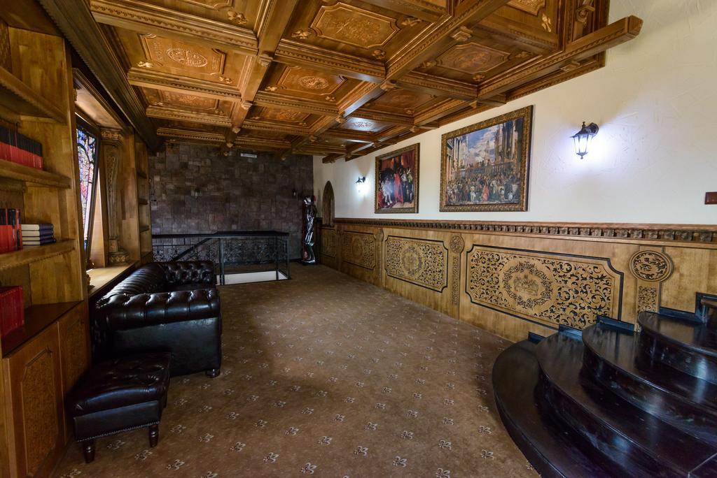 Hotel Lacetate 皮特什蒂 外观 照片
