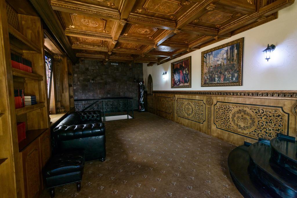Hotel Lacetate 皮特什蒂 外观 照片