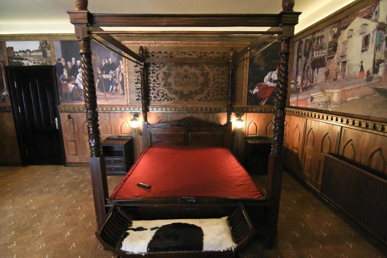 Hotel Lacetate 皮特什蒂 外观 照片