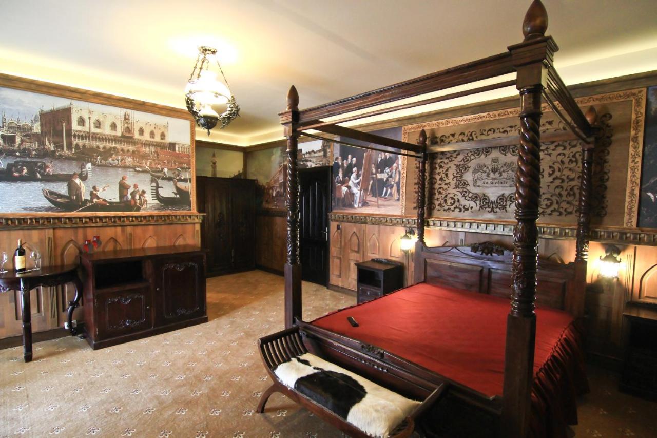 Hotel Lacetate 皮特什蒂 外观 照片